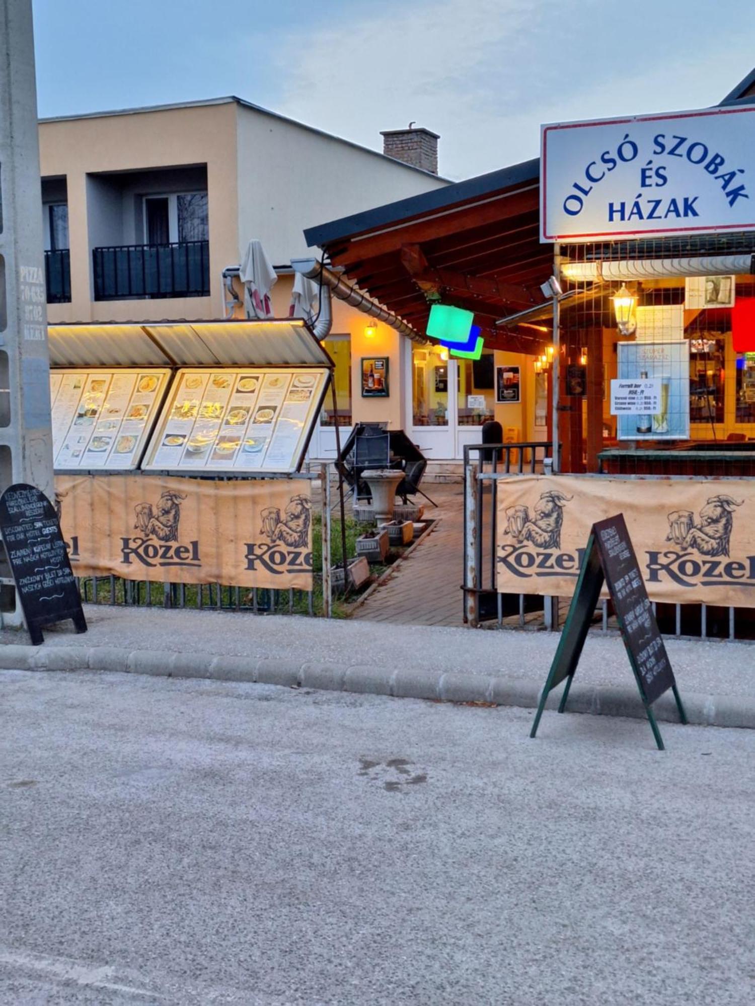 Grill Terasz Etterem Es Szallashely Mezőkövesd Dış mekan fotoğraf