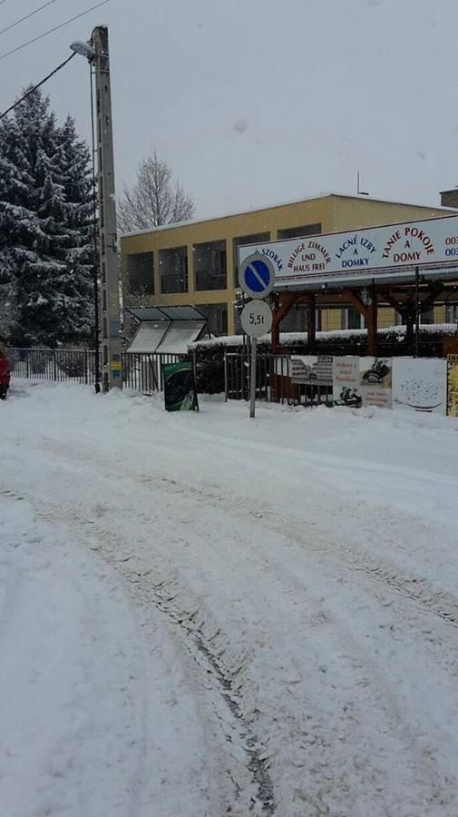 Grill Terasz Etterem Es Szallashely Mezőkövesd Dış mekan fotoğraf